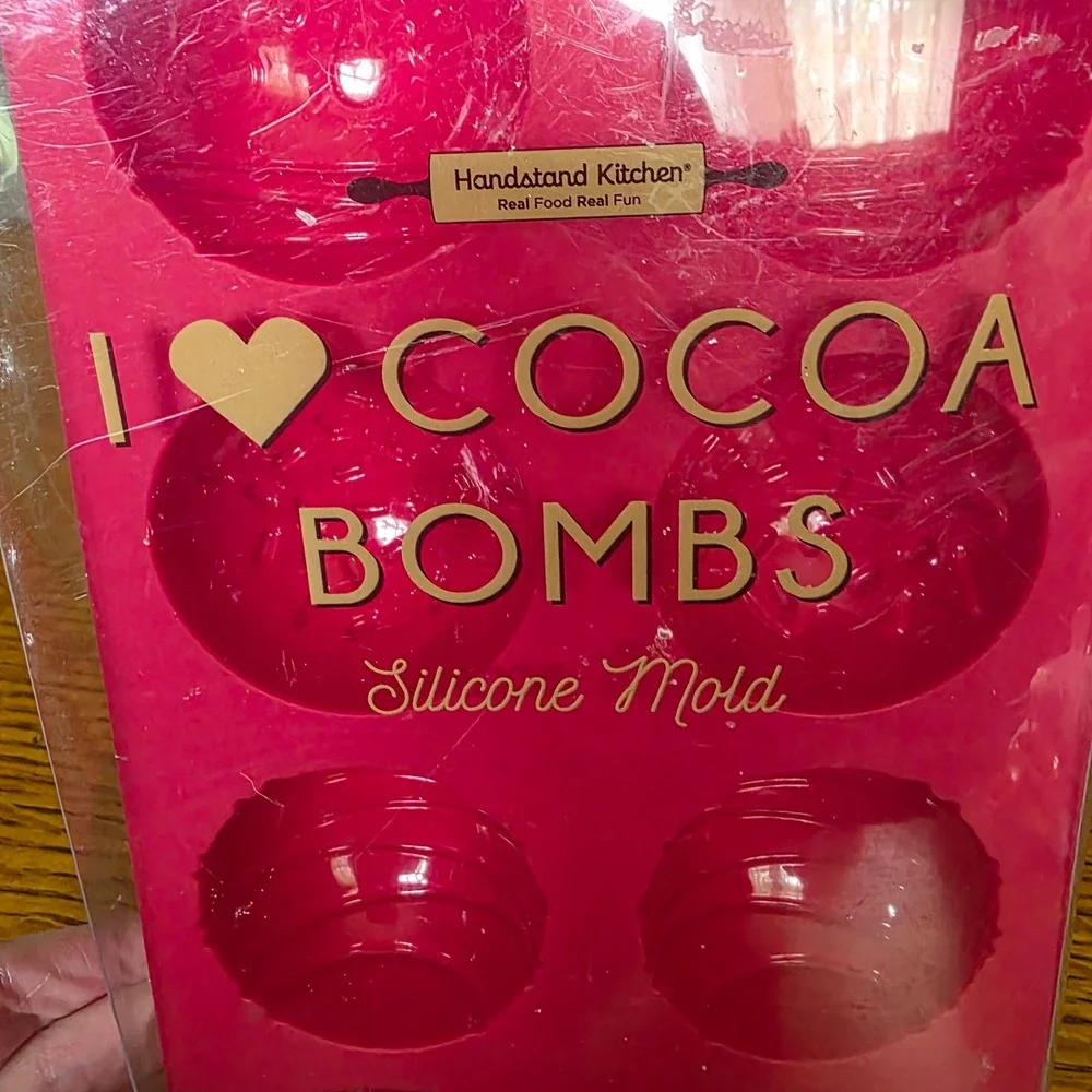 Handstand Kitchen I Love Cocoa Bombs Silicone Mold Red 6 Cavity BKS-HCBC8 NEW